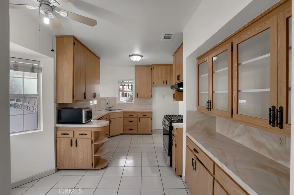 4071 Liberty South Gate, CA 90280