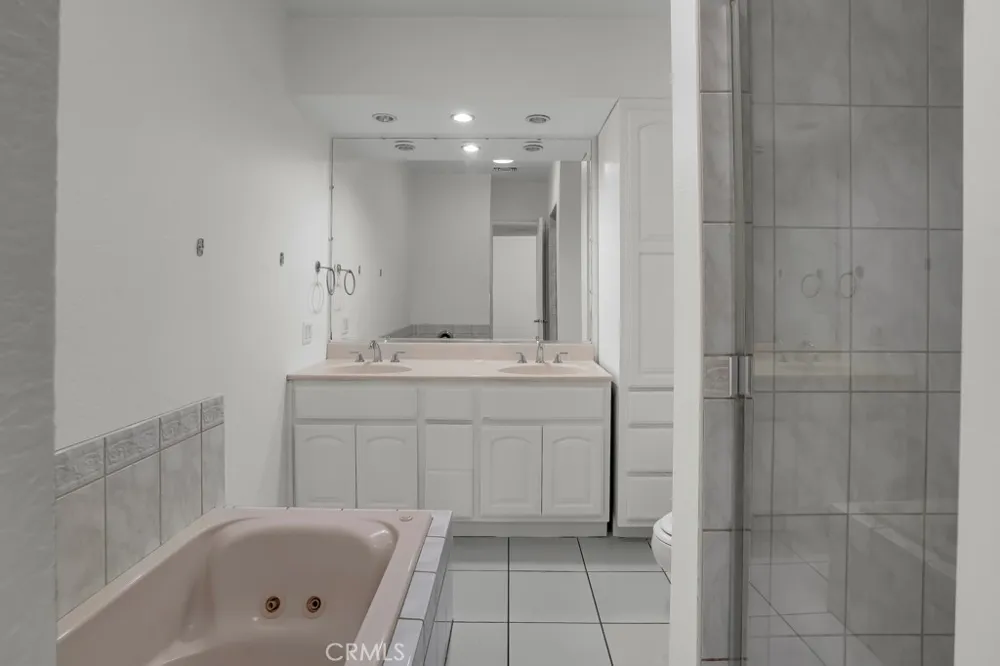 4071 Liberty South Gate, CA 90280