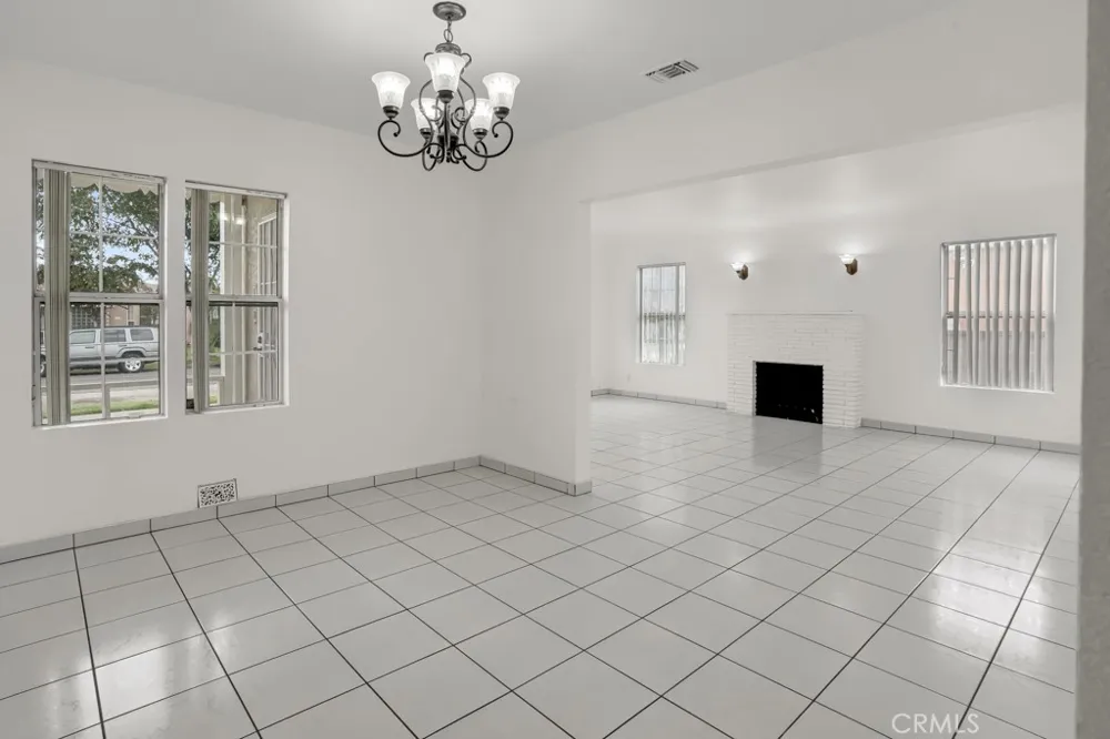 4071 Liberty South Gate, CA 90280