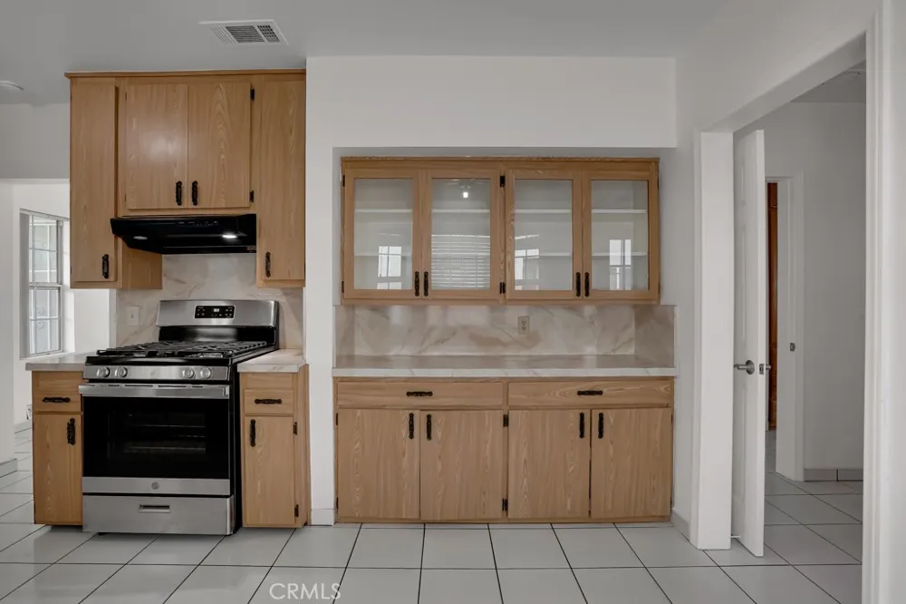 4071 Liberty South Gate, CA 90280