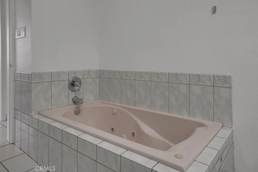 4071 Liberty South Gate, CA 90280