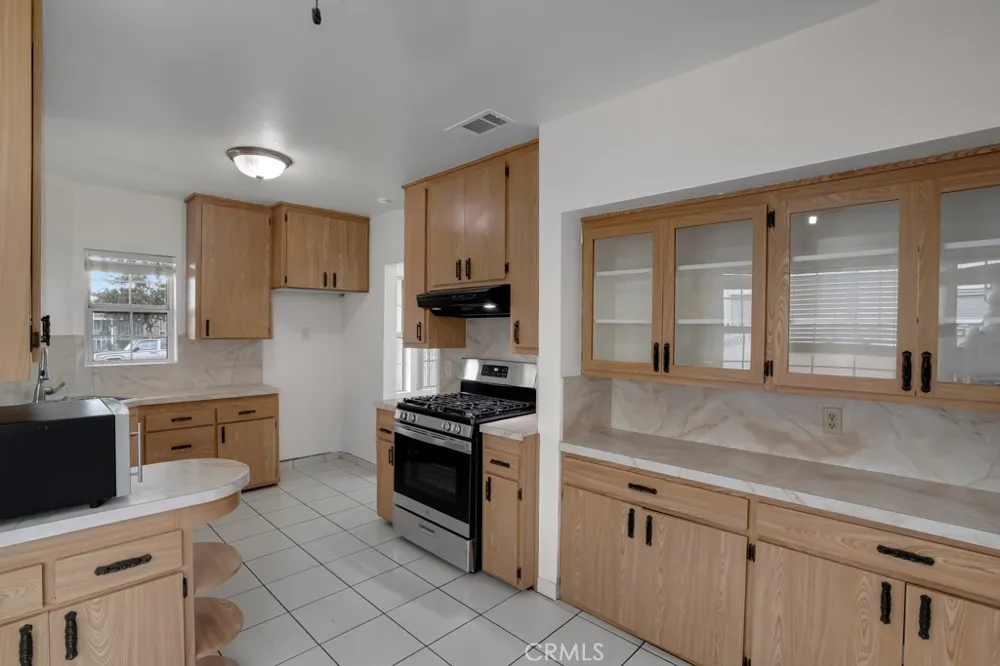4071 Liberty South Gate, CA 90280