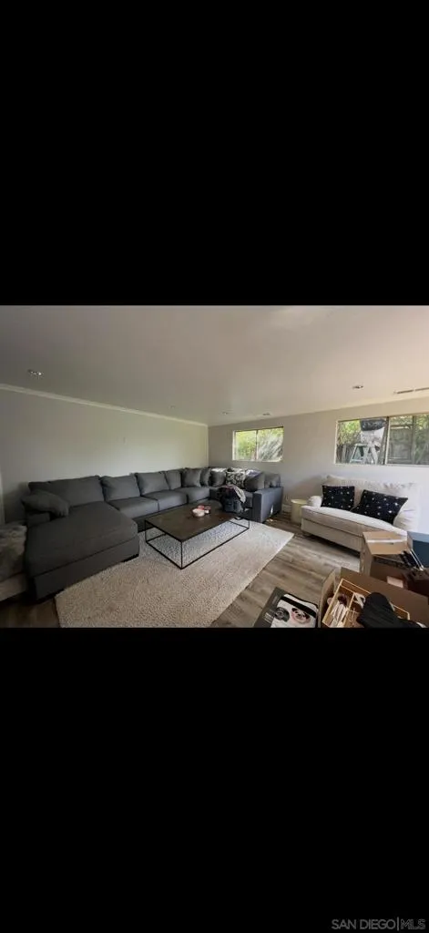 5166 Gaylord San Diego, CA 92117