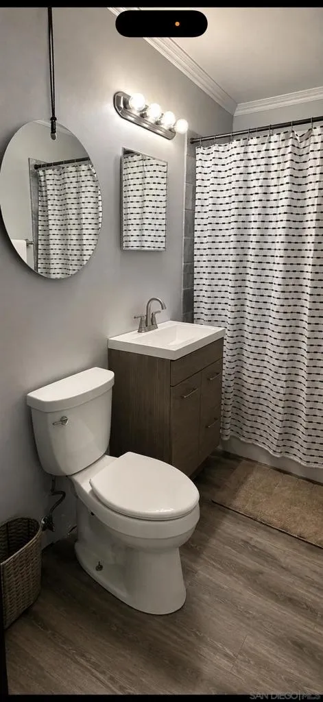 5166 Gaylord San Diego, CA 92117