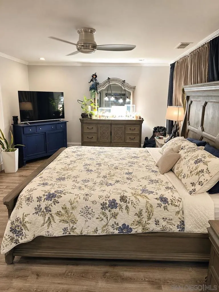 5166 Gaylord San Diego, CA 92117