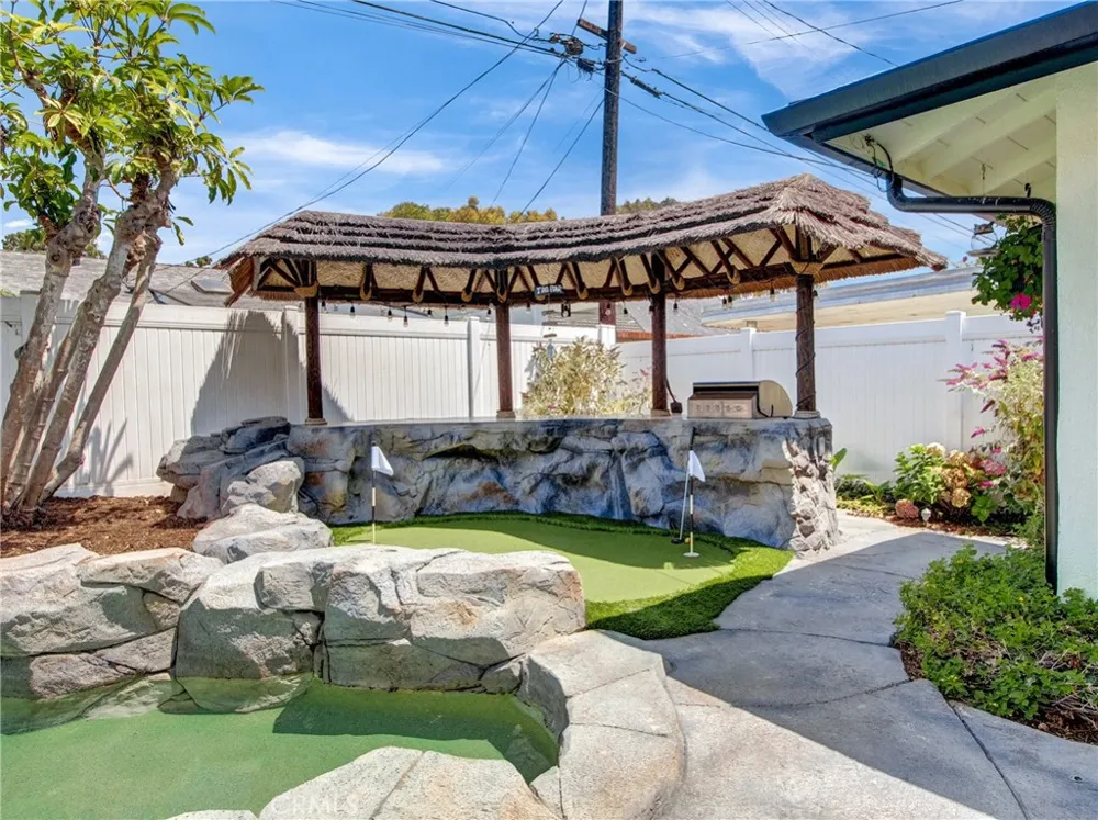 6241 Mar Vista Drive Huntington Beach, CA 92647