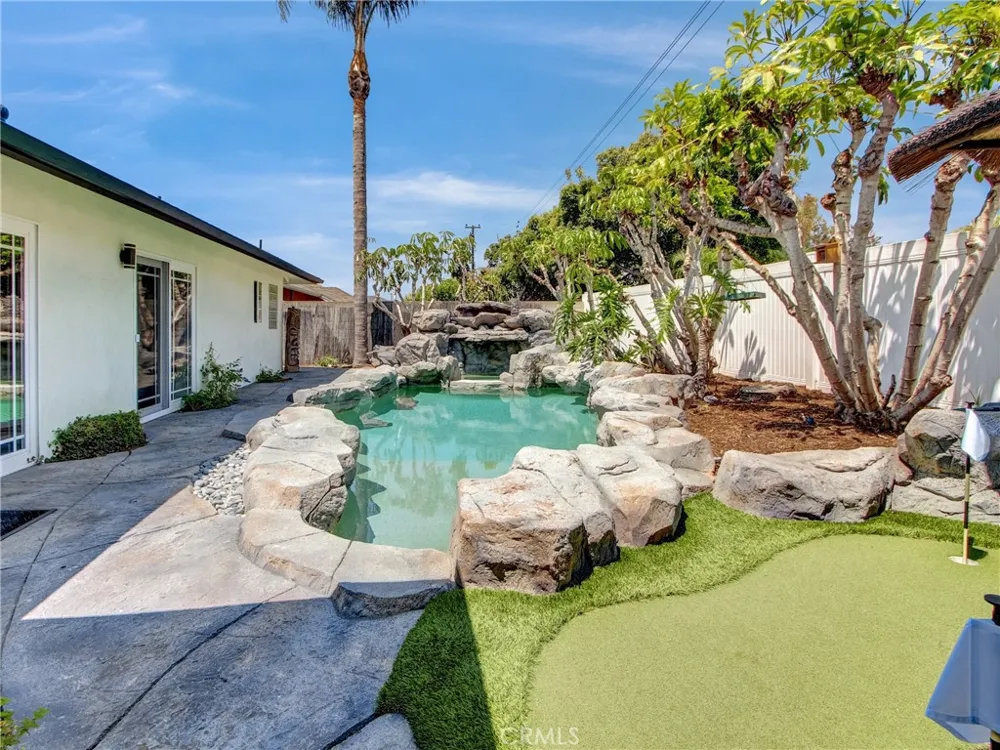 6241 Mar Vista Drive Huntington Beach, CA 92647