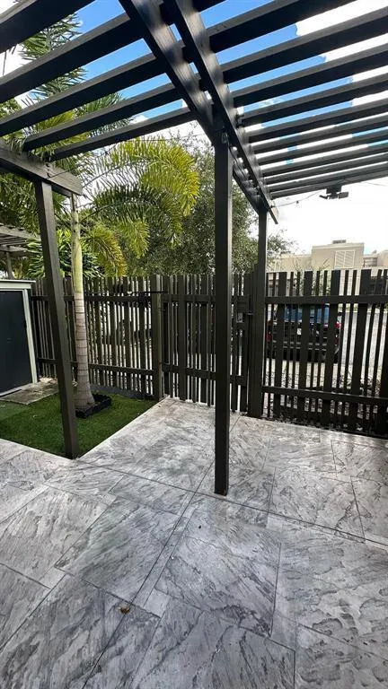 11205 NW 15TH STREET #11205 Pembroke Pines, FL 33026
