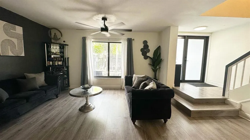 11205 NW 15TH STREET #11205 Pembroke Pines, FL 33026