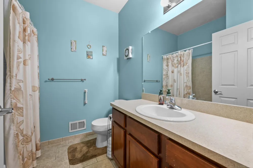 56696 Long Island Drive Shelby Charter Township, MI 48316