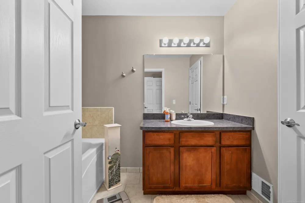 56696 Long Island Drive Shelby Charter Township, MI 48316