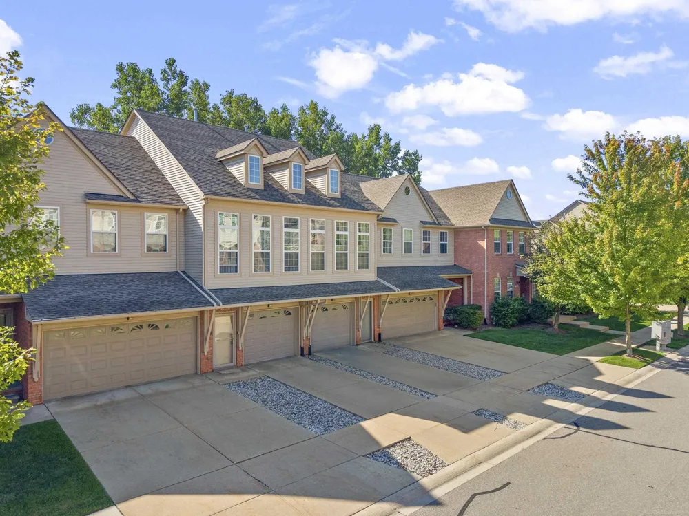 56696 Long Island Drive Shelby Charter Township, MI 48316