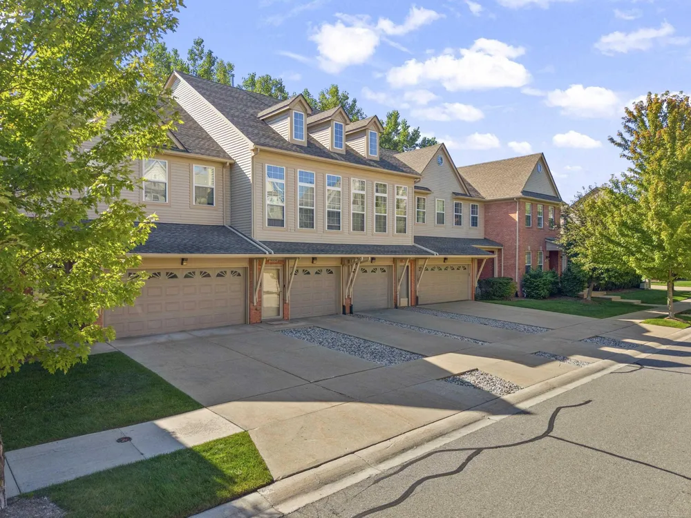 56696 Long Island Drive Shelby Charter Township, MI 48316