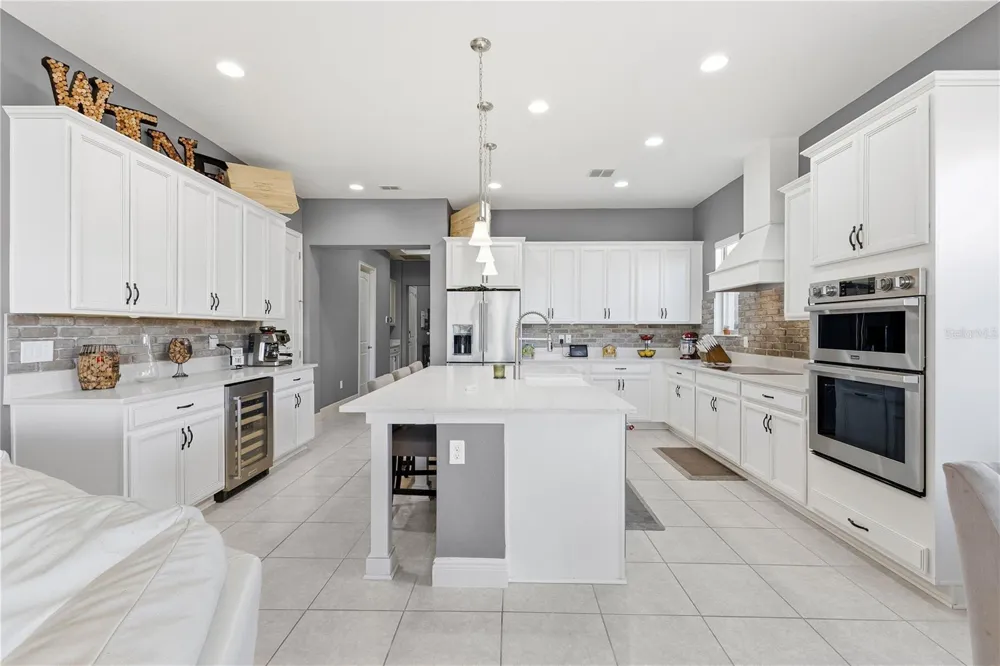 13321 OAKENSHAW LANE Orlando, FL 32832