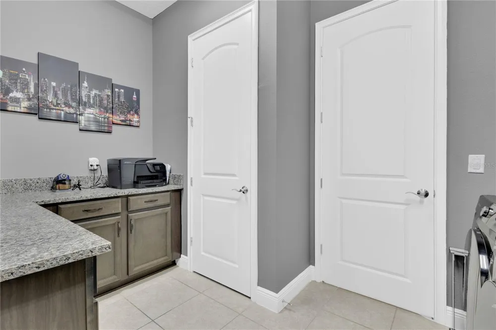 13321 OAKENSHAW LANE Orlando, FL 32832