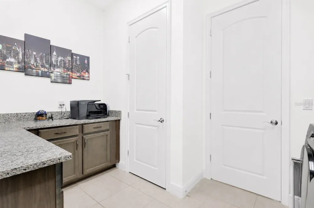 13321 OAKENSHAW LANE Orlando, FL 32832