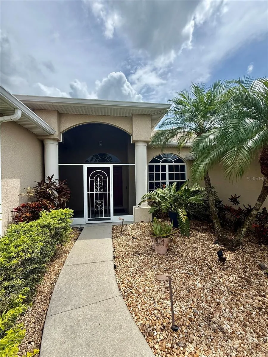 3735 GAVIOTA DRIVE Ruskin, FL 33573