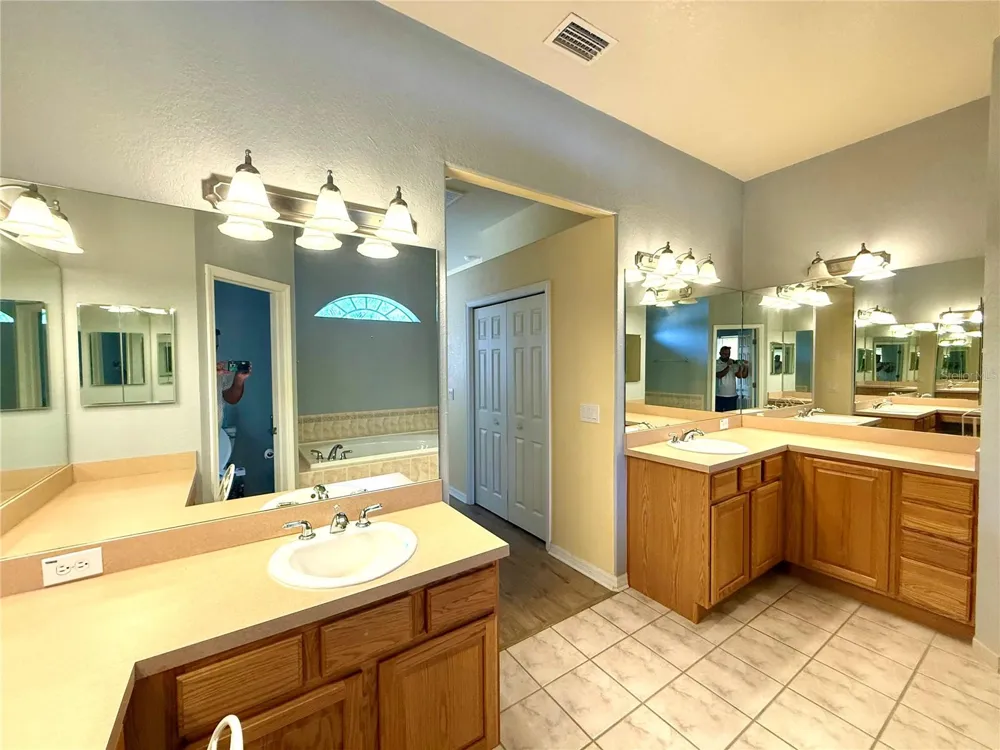 3735 GAVIOTA DRIVE Ruskin, FL 33573