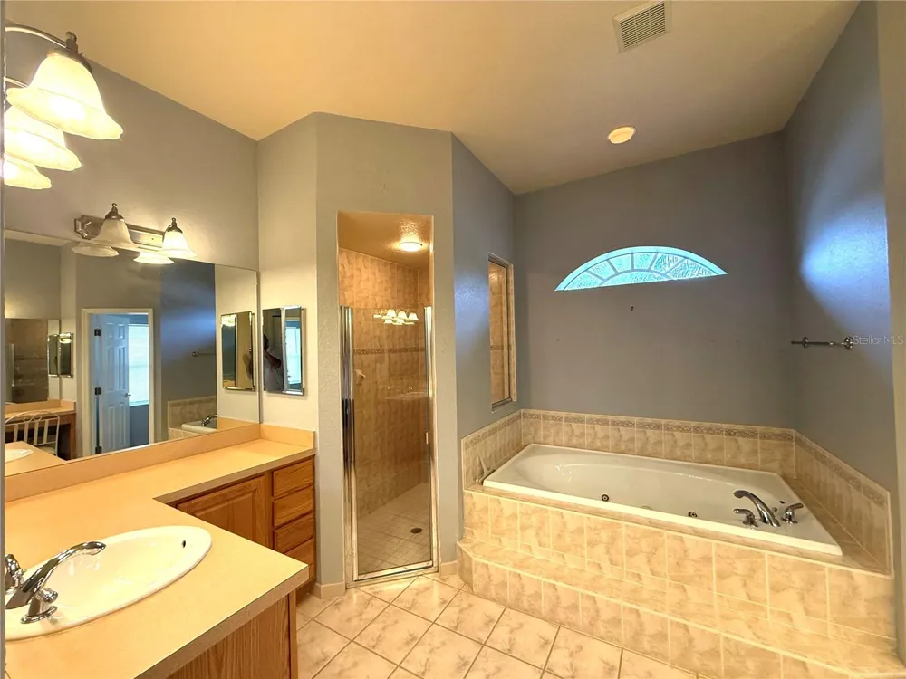 3735 GAVIOTA DRIVE Ruskin, FL 33573