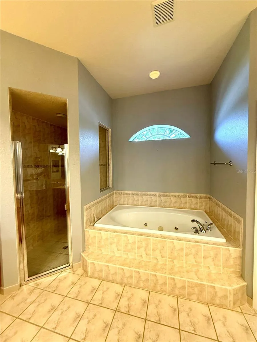 3735 GAVIOTA DRIVE Ruskin, FL 33573