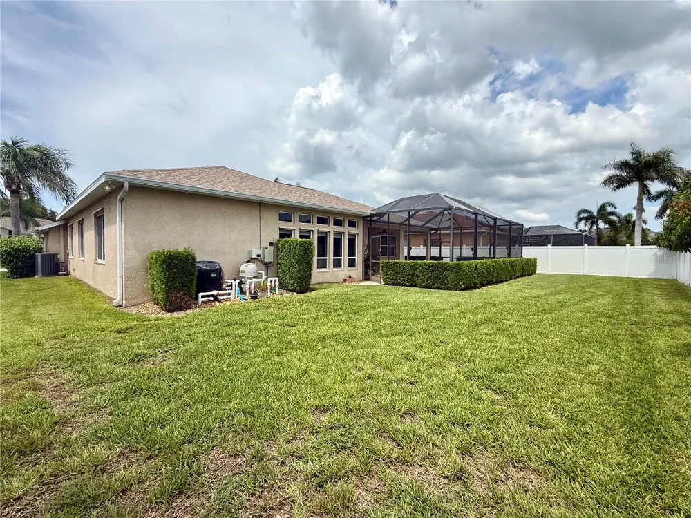 3735 GAVIOTA DRIVE Ruskin, FL 33573