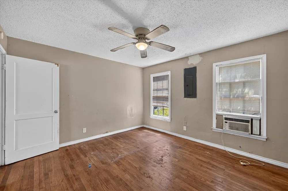 3933 Winfield Avenue Fort Worth, TX 76109