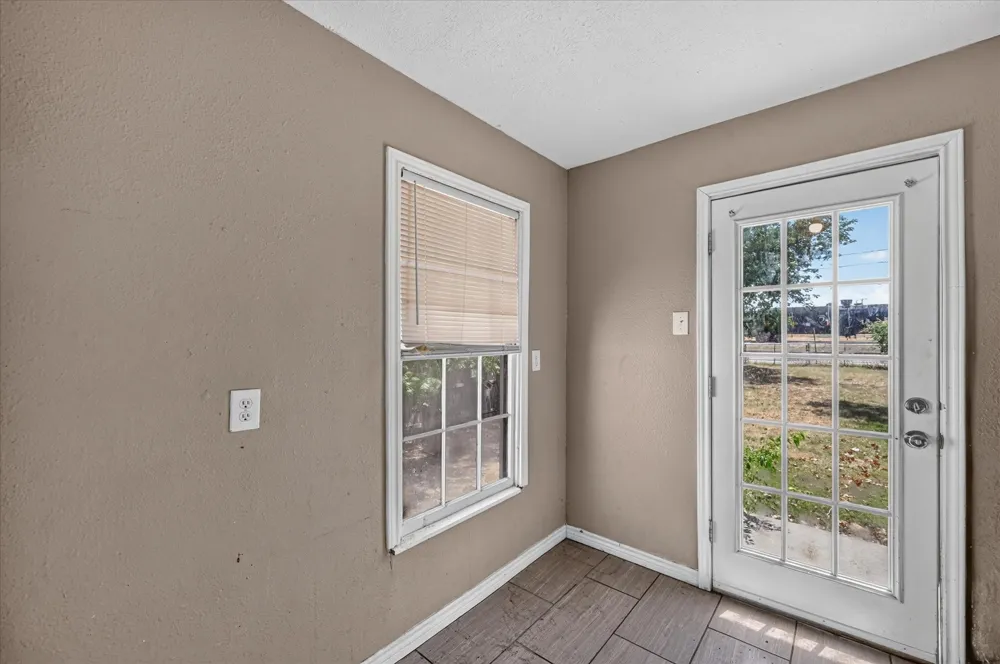 3933 Winfield Avenue Fort Worth, TX 76109