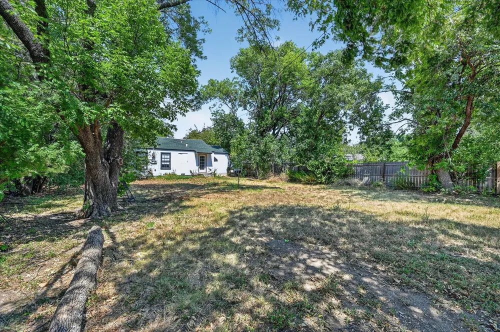 3933 Winfield Avenue Fort Worth, TX 76109