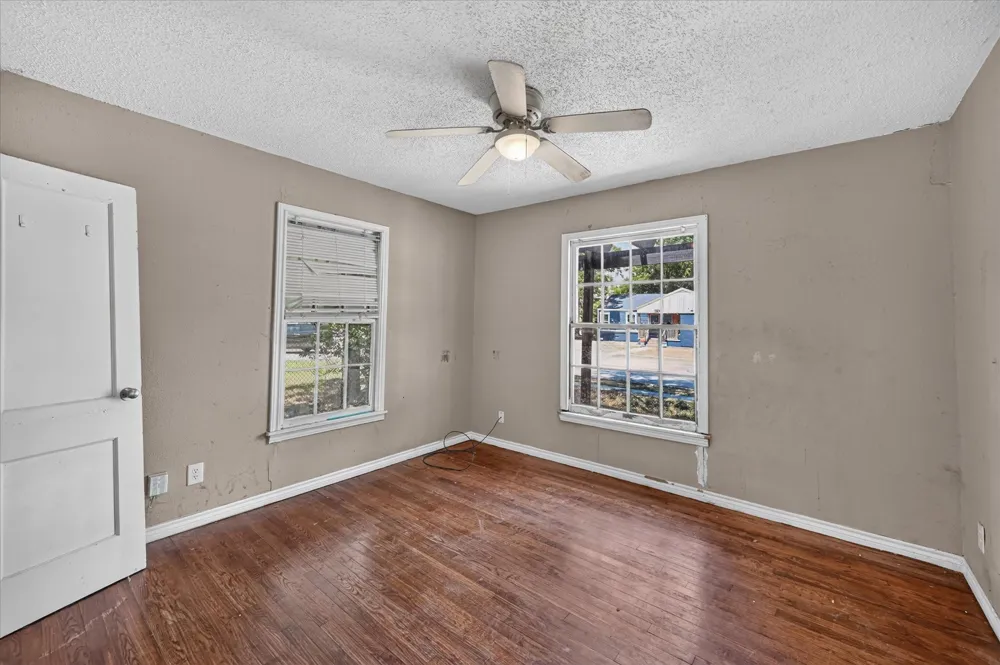3933 Winfield Avenue Fort Worth, TX 76109