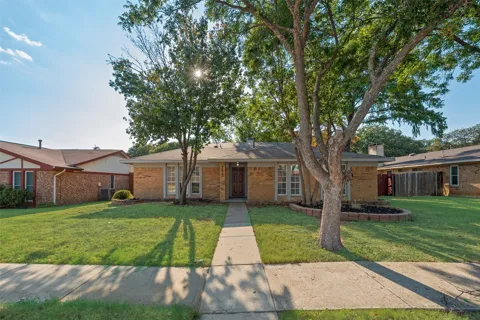 1422 Westwood Drive
