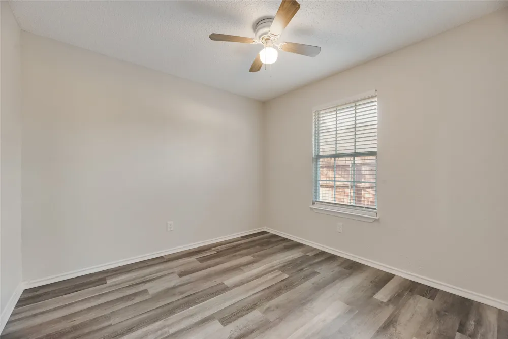 1422 Westwood Drive Lewisville, TX 75067