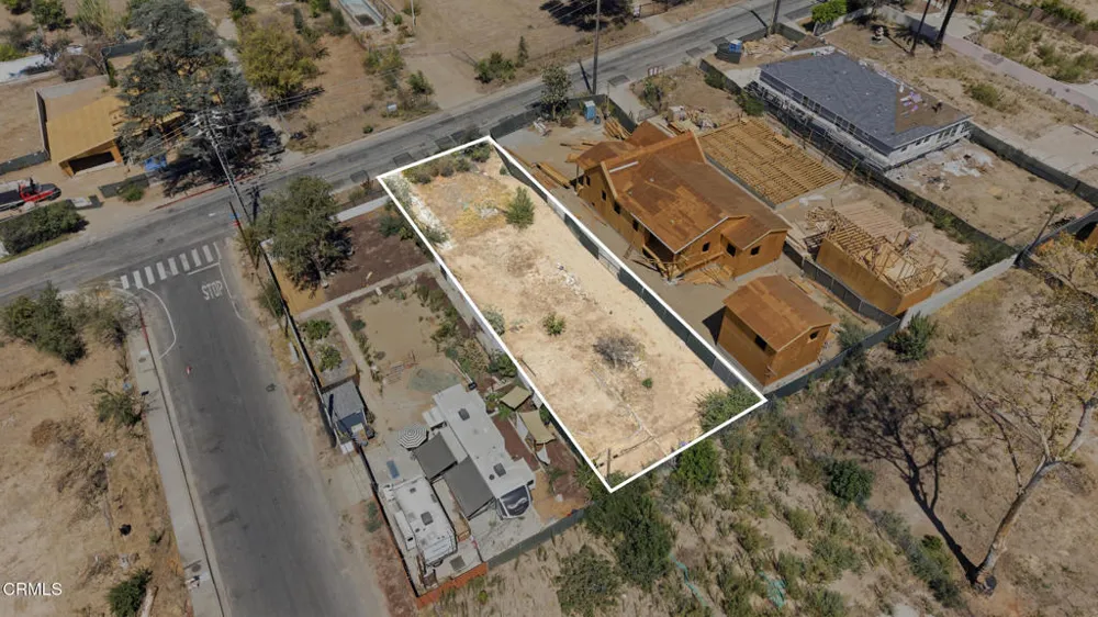 3268 Fair Oaks Avenue Altadena, CA 91001