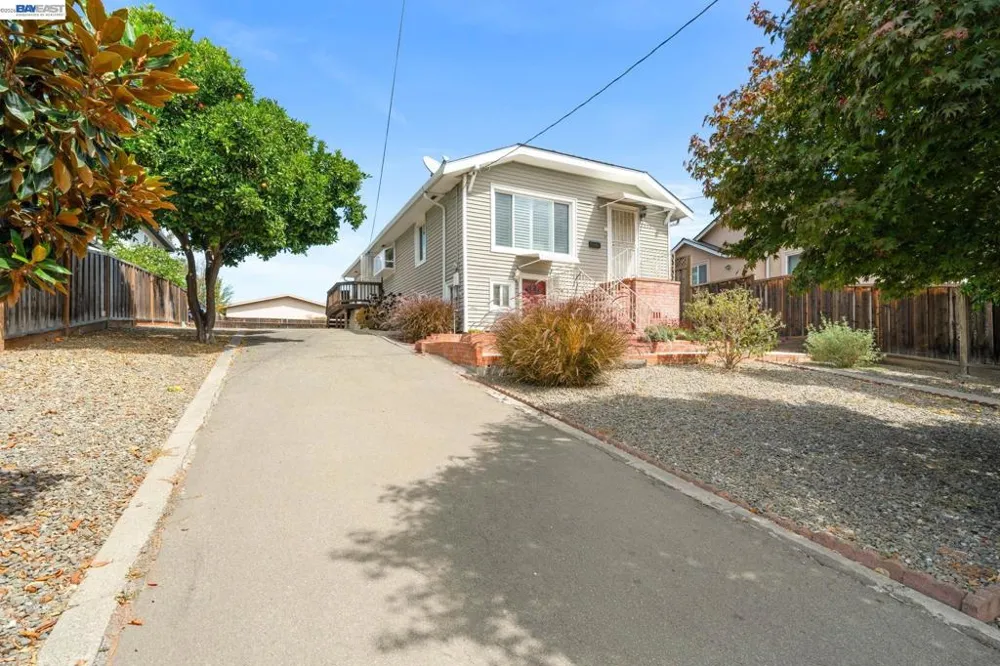 1540 Crescent Ave Castro Valley, CA 94546