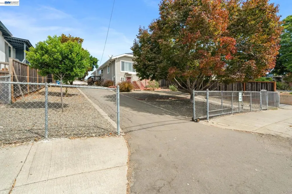 1540 Crescent Ave Castro Valley, CA 94546