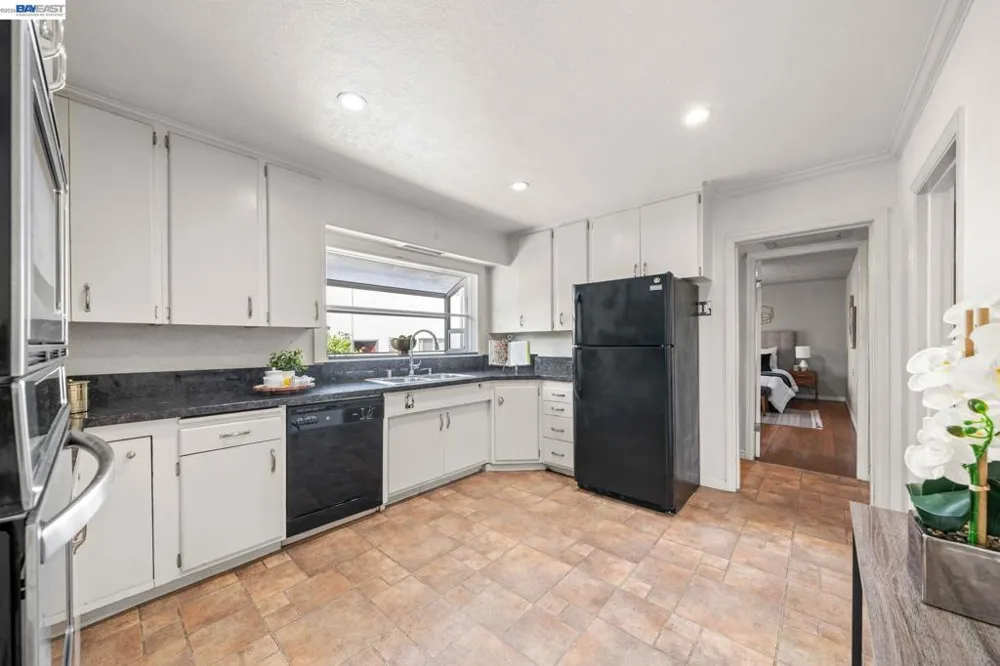 1540 Crescent Ave Castro Valley, CA 94546