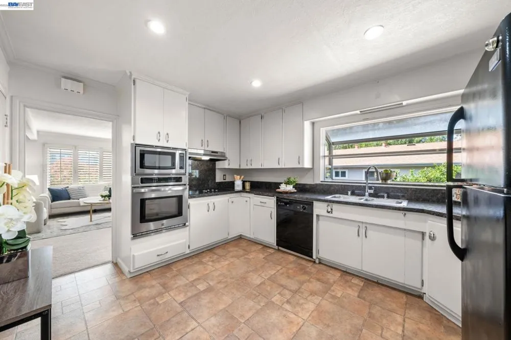 1540 Crescent Ave Castro Valley, CA 94546
