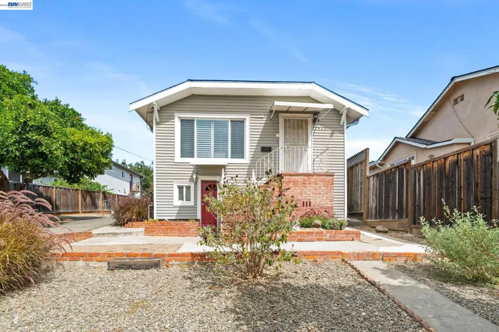 1540 Crescent Ave Castro Valley, CA 94546