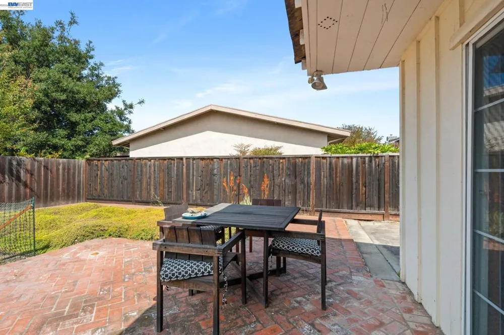 1540 Crescent Ave Castro Valley, CA 94546
