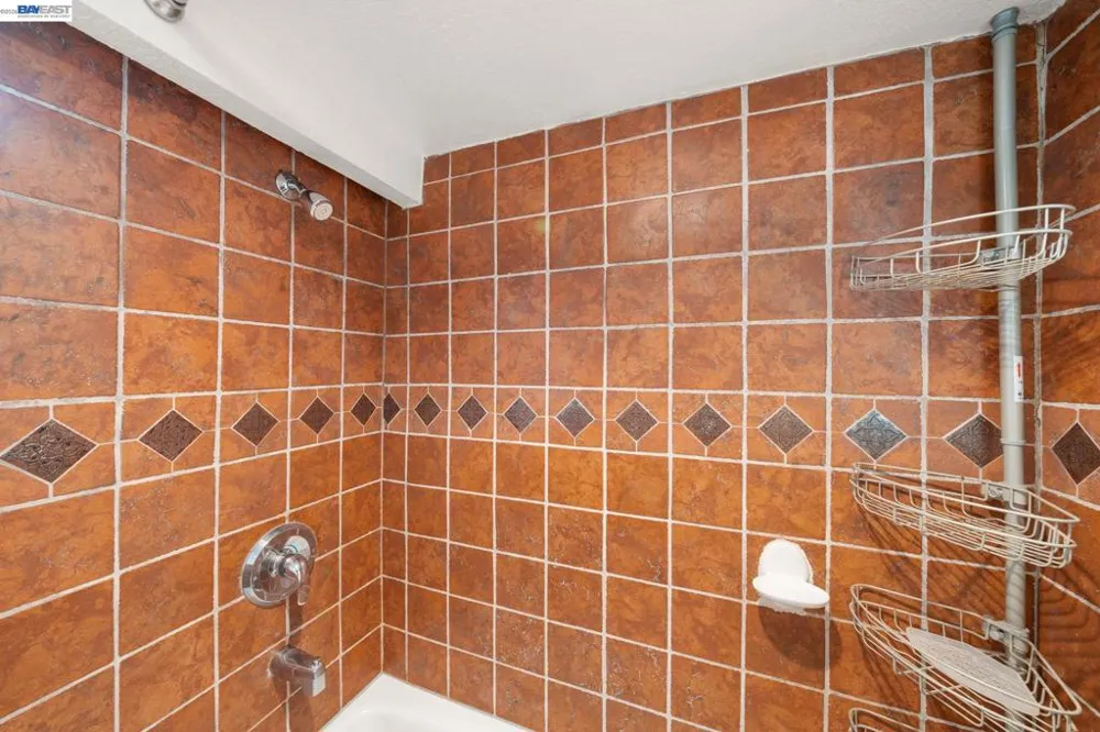 1540 Crescent Ave Castro Valley, CA 94546
