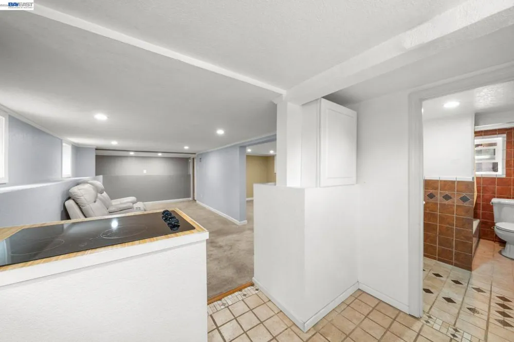 1540 Crescent Ave Castro Valley, CA 94546