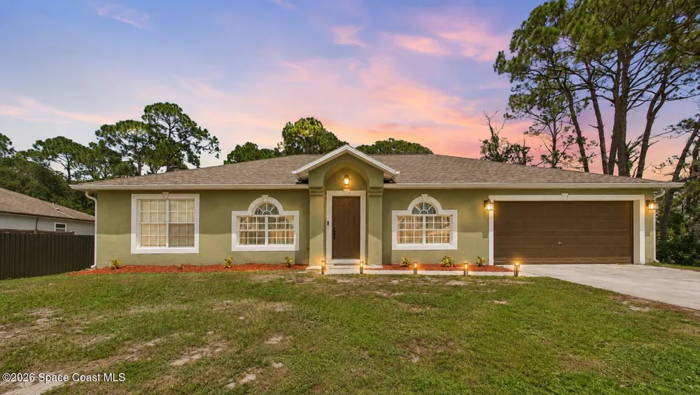 583 Edison Street SE Palm Bay, FL 32909