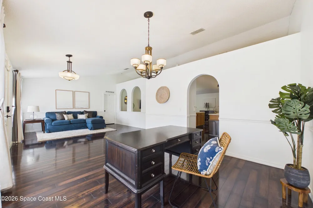 583 Edison Street SE Palm Bay, FL 32909