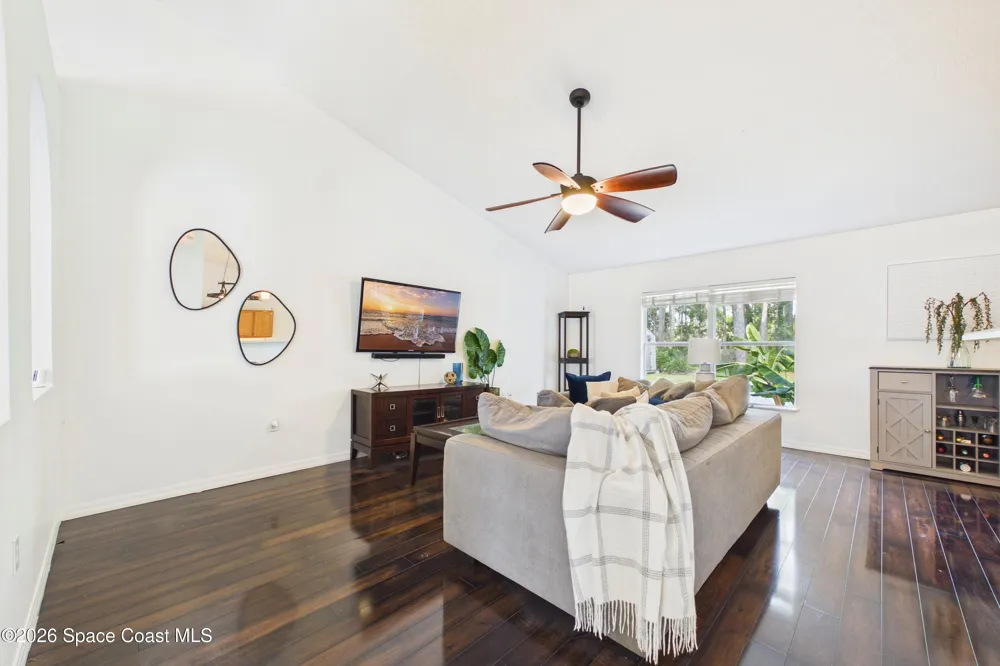 583 Edison Street SE Palm Bay, FL 32909