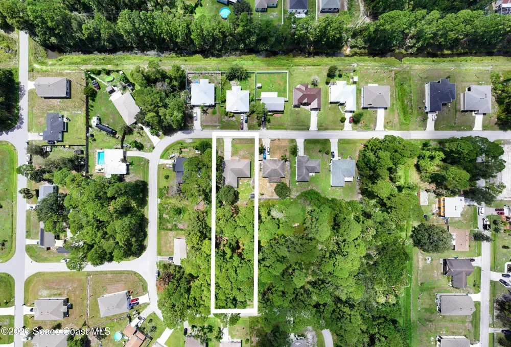 583 Edison Street SE Palm Bay, FL 32909