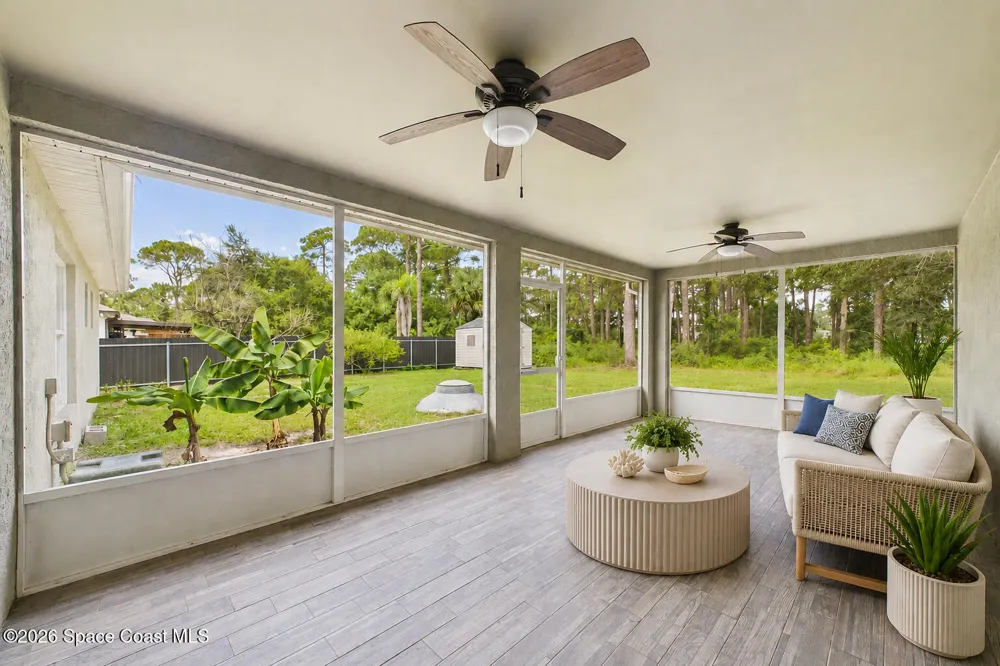 583 Edison Street SE Palm Bay, FL 32909