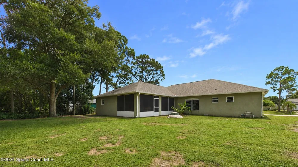 583 Edison Street SE Palm Bay, FL 32909