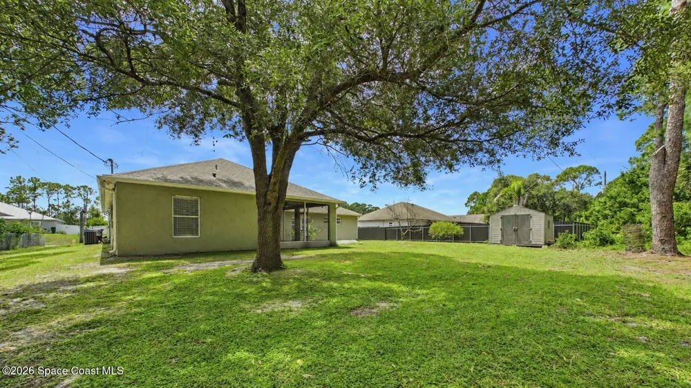 583 Edison Street SE Palm Bay, FL 32909