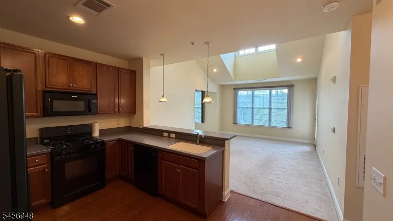 2411 Ramapo Ct Riverdale, NJ 07457