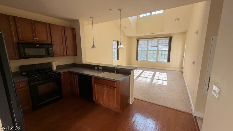 2411 Ramapo Ct Riverdale, NJ 07457