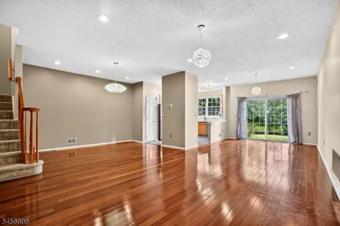 57 Hancock Dr